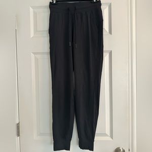 Lululemon ready to rulu joggers size 4
